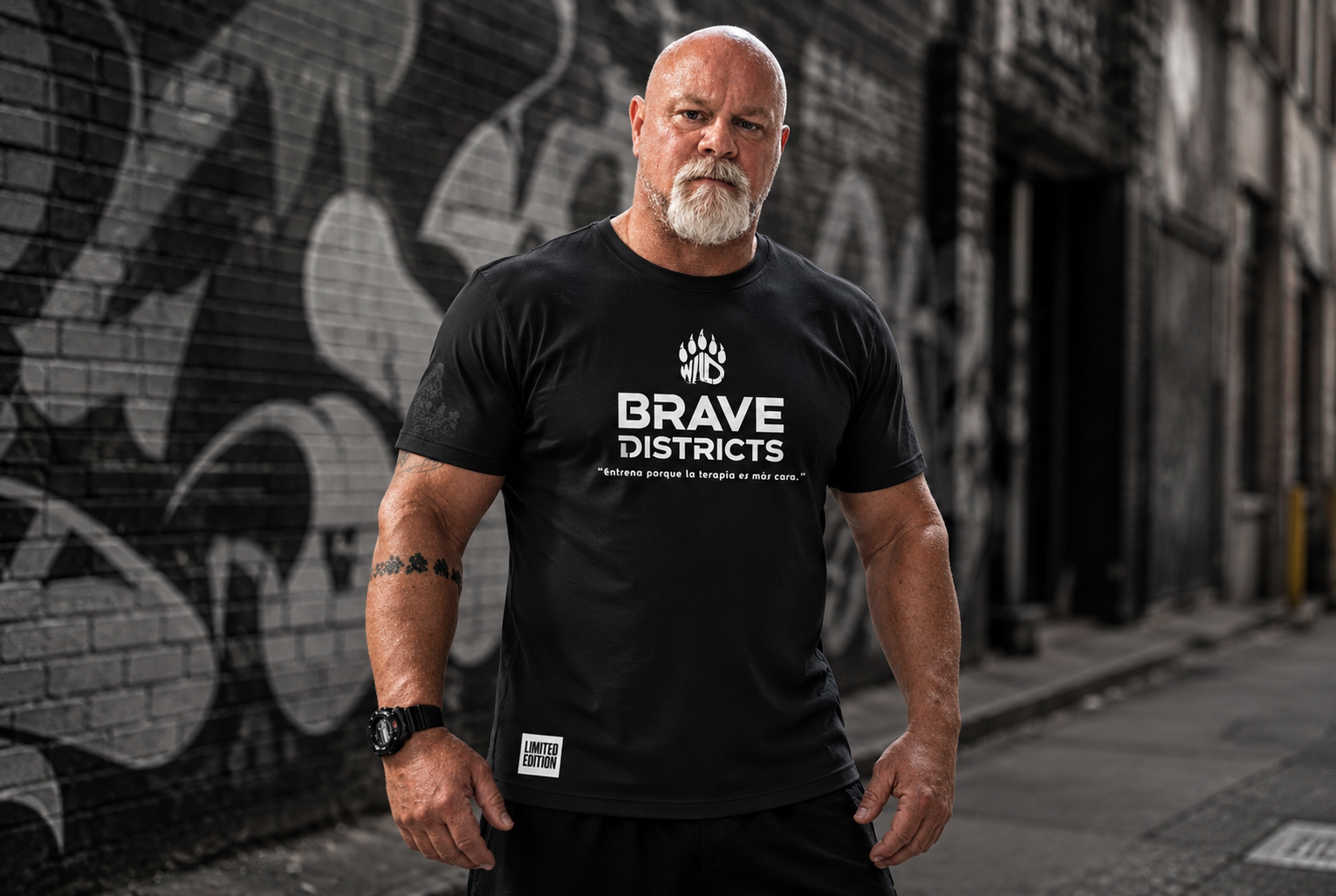 Daddy Under Construction — Polera Brave Districts